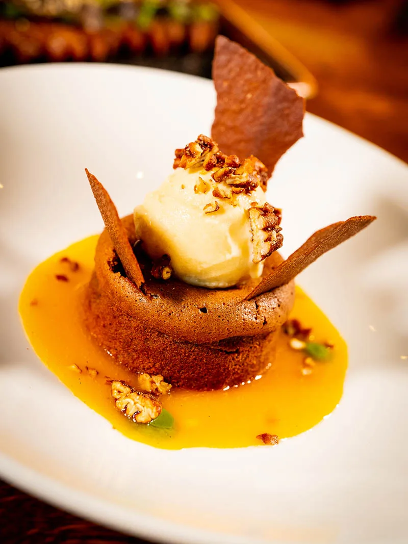 PECAN CHOCOLATE CAKE